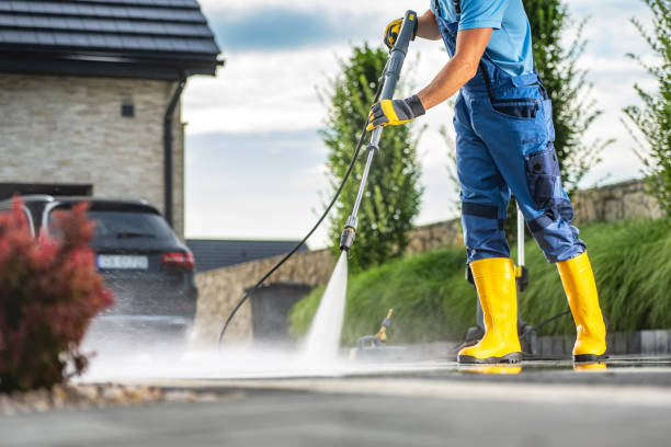 Best Animal Enclosure Cleaning  in Sewaren, NJ